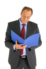Mann mit Bewerbungsmappe
