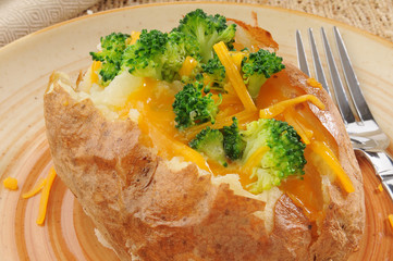 Baked potato with broccoli and cheese