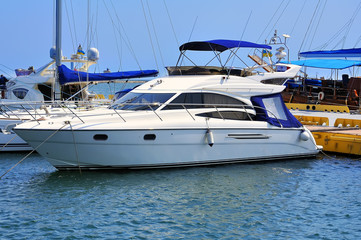 Fototapeta premium motor yacht
