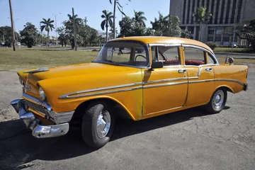 Photo sur Plexiglas Voitures anciennes cubaines Auto jaune