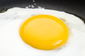 Backed eggs stuffed