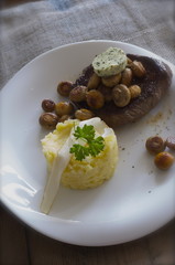 Steak mit Pastinakenpüree