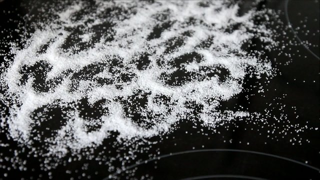 Salz wird verstreut