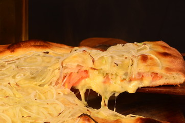 Pizza rellena con cerveza