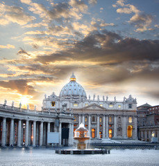 Fototapeta premium Bazylika Świętego Piotra, Watykan, Rzym, Włochy