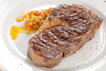 Grilled steak with vegetables