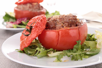 stuffed tomato with beef