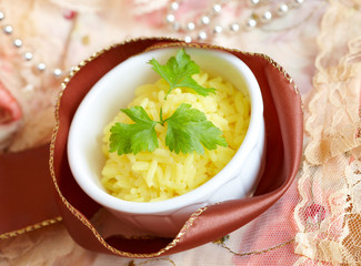 Rice with curcuma
