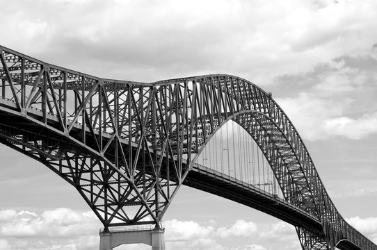 Pont de trois-rivi&egrave;res