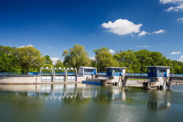 Obraz premium Canal lock/Floodgate/Ship lock on a river