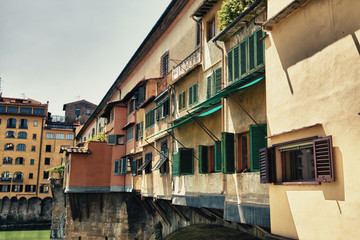 Fototapeta na wymiar Ponte Vecchio nad rzeką Arno - Old Bridge w Florencja