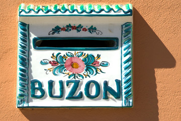 Buz&oacute;n