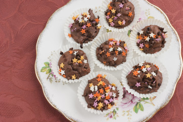 Chocolate cupcakes vintage plate