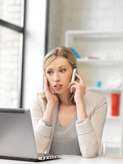 Fototapeta premium businesswoman with cell phone
