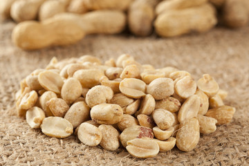 Fresh Dry Organic Peanuts