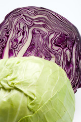 Obraz premium White and Red Cabbage cross section on White Background