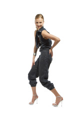 h&uuml;bsche Frau mit Overall freigestellt