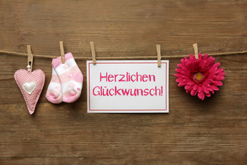 Herzlichen Glückwunsch zur Geburt!