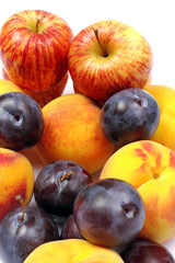 Susine allungate e frutta mista