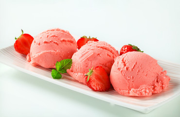 Strawberry ice cream