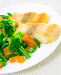 fried fish with vegetables