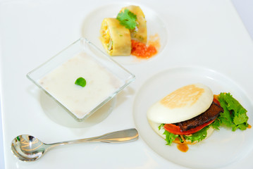 steak and dessert in lunch set