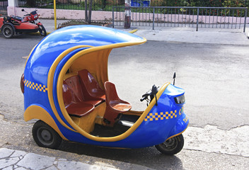 Coco taxi © Julia Mashkova