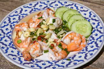 Shrimp with garlic and onions