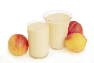 apeaches with yoghurt as dessert