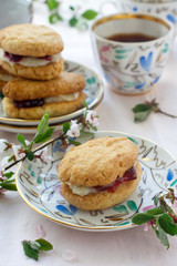Berries jam and lime glaze cookies