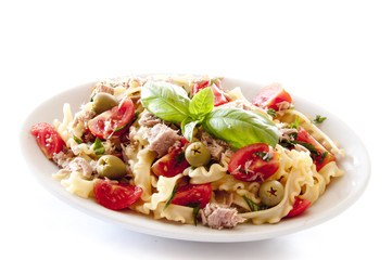cold pasta salad with tuna tomatoes and olives