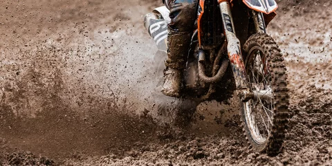  Motorcrosser in de modder © Stefan Schurr