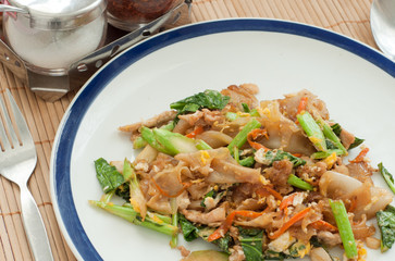 fired thin noodles with soy sauce
