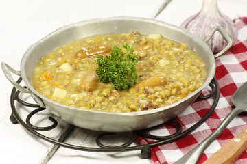 saucisses et lentilles