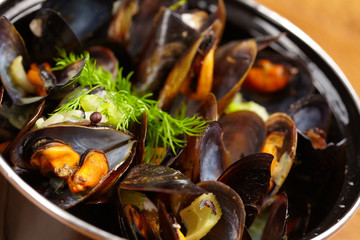 mussels with lemon