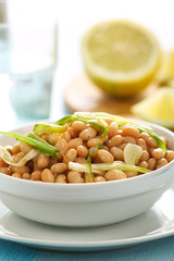 Marinierte weiße Bohnen