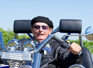 Happy Senior on Trike - Senior Trike Fahrer