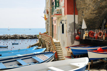 Fototapeta na wymiar Riomaggiore wioska na wybrzeżu prowincji La Spezia