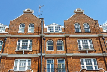Fototapeta na wymiar Typowy budynek w Londynie