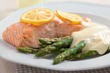 Salmon with asparagus