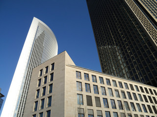 Fototapeta na wymiar Hochhaus in Frankfurt