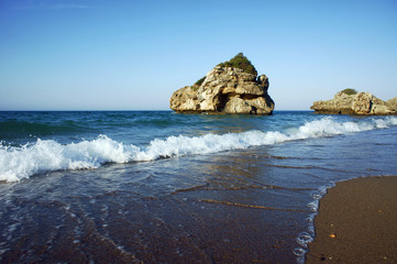 Skała przy plaży, grecka wyspa Zakynthos