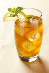 Refreshing Iced Tea with Lemon