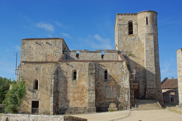 Fototapeta na wymiar Kościół w Oradour sur Glane, Francja