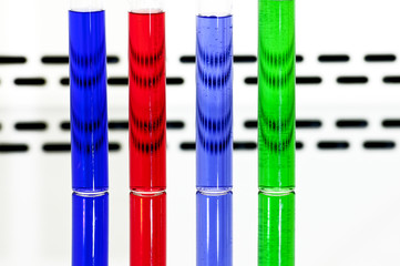 Probetas con líquidos de colores