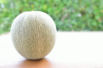 メロン　木のテーブル