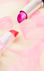 Obraz na płótnie Canvas glamour lipsticks in different colors