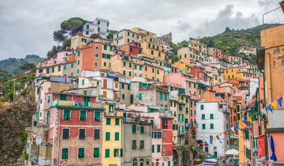 Fototapeta na wymiar Kolorowe ściany, Riomaggiore, Włochy