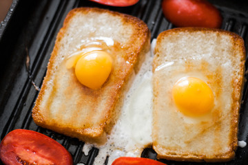 A freshley cooked herb omelette in a frying pan