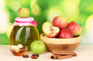 Honey and apples with cinnamon